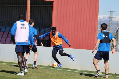 El equipo prepara el choque ante la Sarriana