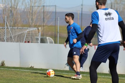 El equipo prepara el choque ante la Sarriana
