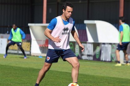 El equipo prepara el choque ante la Sarriana