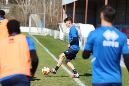 El equipo prepara el choque ante la Sarriana