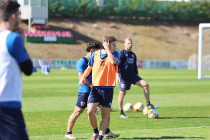 El equipo prepara el choque ante la Sarriana