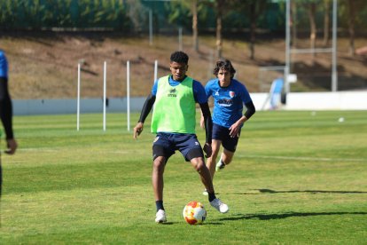 El equipo prepara el choque ante la Sarriana