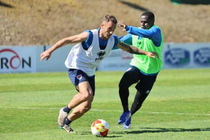 El equipo prepara el choque ante la Sarriana