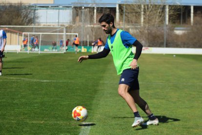 El equipo prepara el choque ante la Sarriana