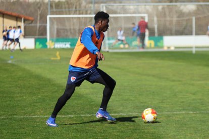 El equipo prepara el choque ante la Sarriana