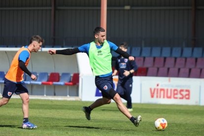 El equipo prepara el choque ante la Sarriana