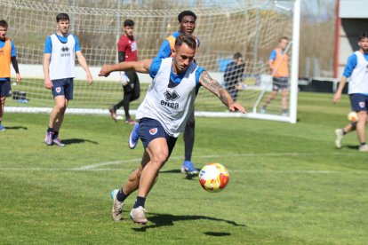 El equipo prepara el choque ante la Sarriana