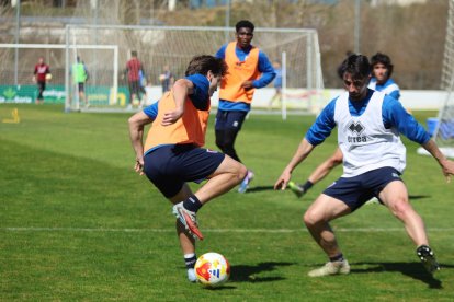 El equipo prepara el choque ante la Sarriana