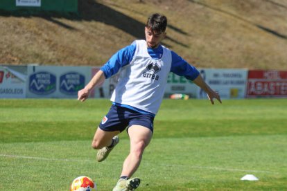 El equipo prepara el choque ante la Sarriana