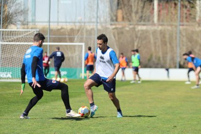 El equipo prepara el choque ante la Sarriana