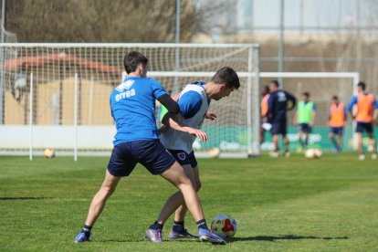 El equipo prepara el choque ante la Sarriana