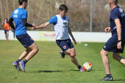 El equipo prepara el choque ante la Sarriana