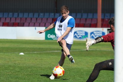 El equipo prepara el choque ante la Sarriana