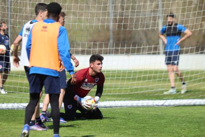El equipo prepara el choque ante la Sarriana