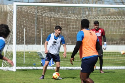 El equipo prepara el choque ante la Sarriana