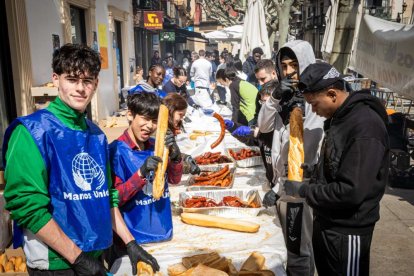 Jóvenes solidarios contra el hambre