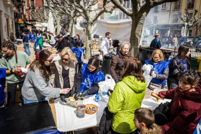 Jóvenes solidarios contra el hambre