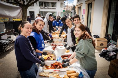 Jóvenes solidarios contra el hambre