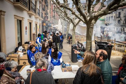Jóvenes solidarios contra el hambre