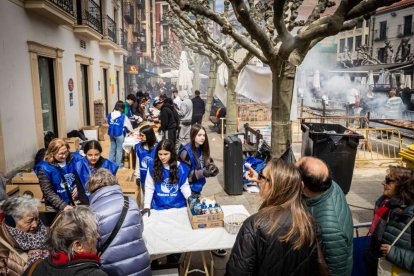 Jóvenes solidarios contra el hambre