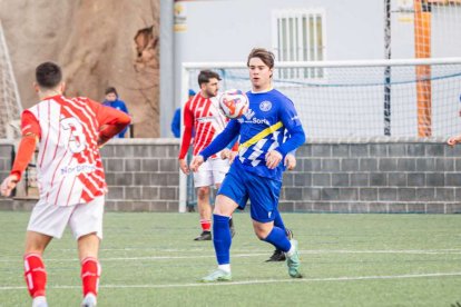 Los colegiales solventan el choque por con tres tantos en la primera parte