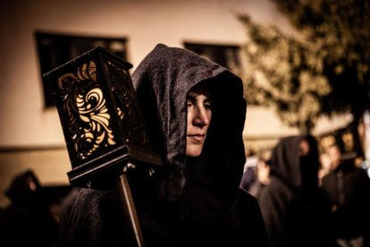 Una solemne marcha nocturna hasta la Concatedral