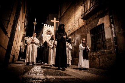 Una solemne marcha nocturna hasta la Concatedral