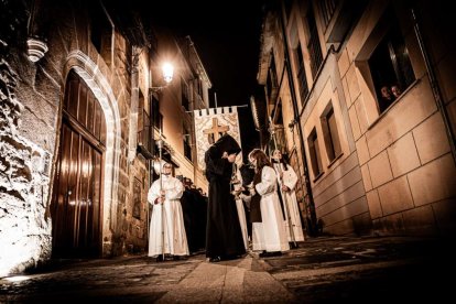 Una solemne marcha nocturna hasta la Concatedral
