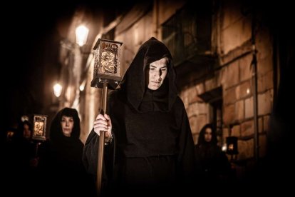 Una solemne marcha nocturna hasta la Concatedral