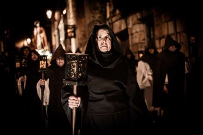 Una solemne marcha nocturna hasta la Concatedral