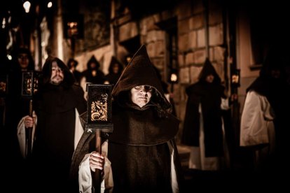 Una solemne marcha nocturna hasta la Concatedral