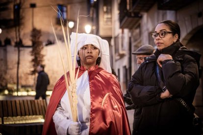 Ambas cobradías desfilaron en el Martes Santo