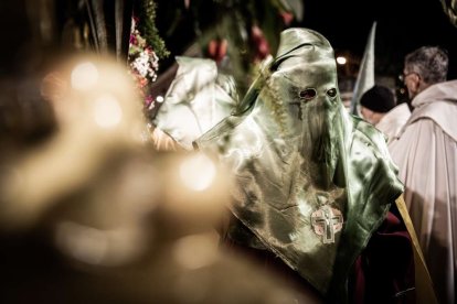 Ambas cobradías desfilaron en el Martes Santo