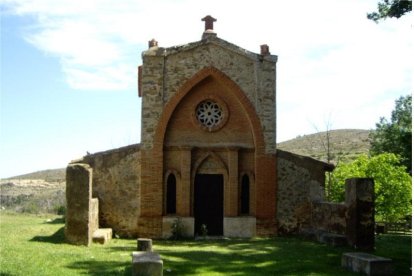 Iglesia de Dévanos, un ejemplo sobrio de arquitectura tradicional en plena Soria rural