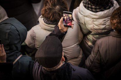 La Cofradía del Ecce Homo desfila bajo el dramatismo de la marcha de la Banda de Cornetas y Tambores