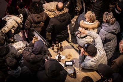 La Cofradía del Ecce Homo desfila bajo el dramatismo de la marcha de la Banda de Cornetas y Tambores