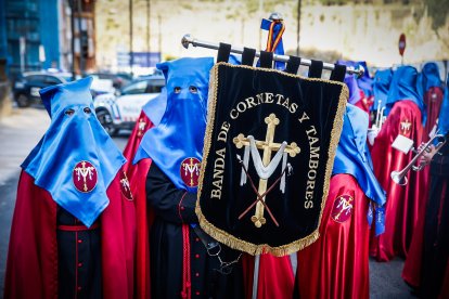 La Verónica y Jesús Caído en su emotiva salida desde San Pedro este Jueves Santo.