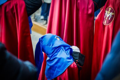 La Verónica y Jesús Caído en su emotiva salida desde San Pedro este Jueves Santo.