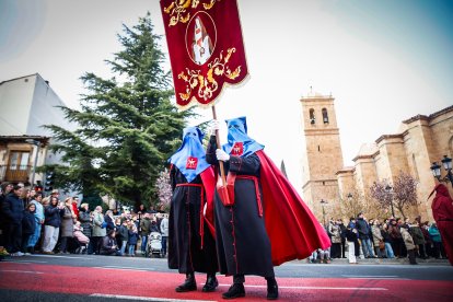 La Verónica y Jesús Caído en su emotiva salida desde San Pedro este Jueves Santo.