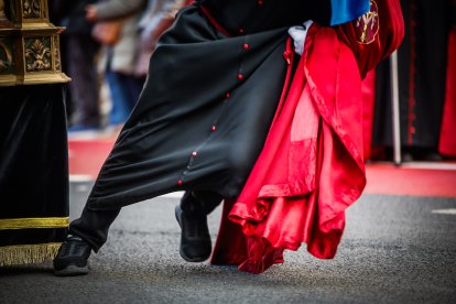La Verónica y Jesús Caído en su emotiva salida desde San Pedro este Jueves Santo.