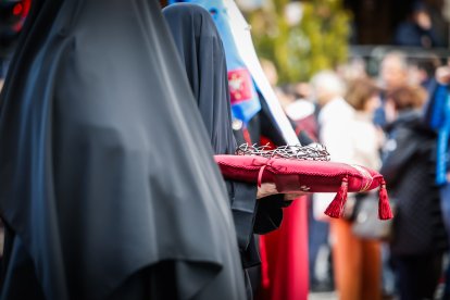 La Verónica y Jesús Caído en su emotiva salida desde San Pedro este Jueves Santo.