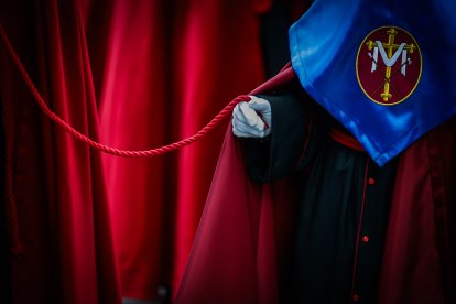 La Verónica y Jesús Caído en su emotiva salida desde San Pedro este Jueves Santo.