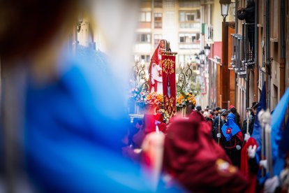 La Verónica y Jesús Caído en su emotiva salida desde San Pedro este Jueves Santo.