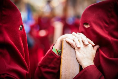 La Verónica y Jesús Caído en su emotiva salida desde San Pedro este Jueves Santo.