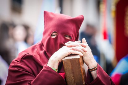 La Verónica y Jesús Caído en su emotiva salida desde San Pedro este Jueves Santo.