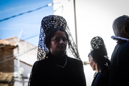 Los Felipecuartos de la Vera Cruz durante la procesión del Viernes Santo en Ágreda.