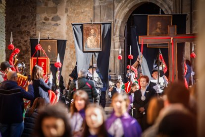 Los Felipecuartos de la Vera Cruz durante la procesión del Viernes Santo en Ágreda.