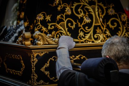 Los Felipecuartos de la Vera Cruz durante la procesión del Viernes Santo en Ágreda.