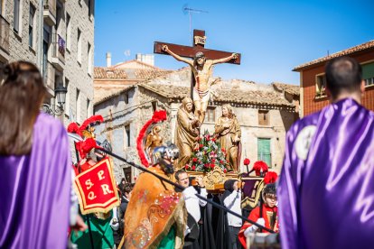Los Felipecuartos de la Vera Cruz durante la procesión del Viernes Santo en Ágreda.