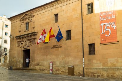 El Instituto Antonio Machado, punto de inicio de la ruta y lugar donde el poeta impartió clases entre 1907 y 1912